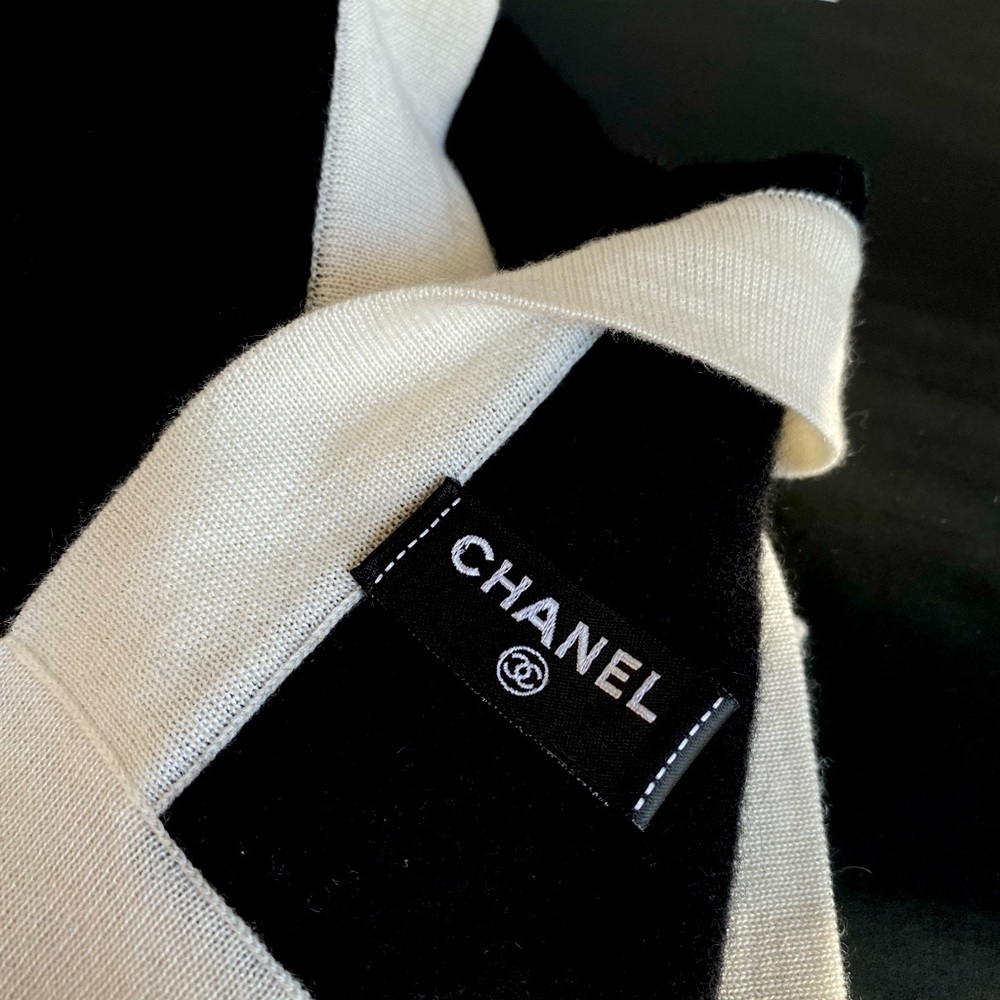 FULL SET - CHANEL Black / Beige Cashmere and Silk Stole Shawl - Picture 4 of 10